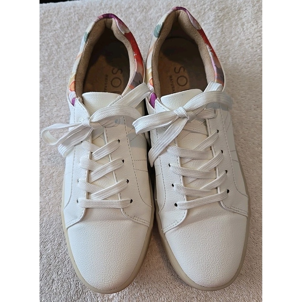 Soul Naturalizer Sneakers Size 7 M White & Florial